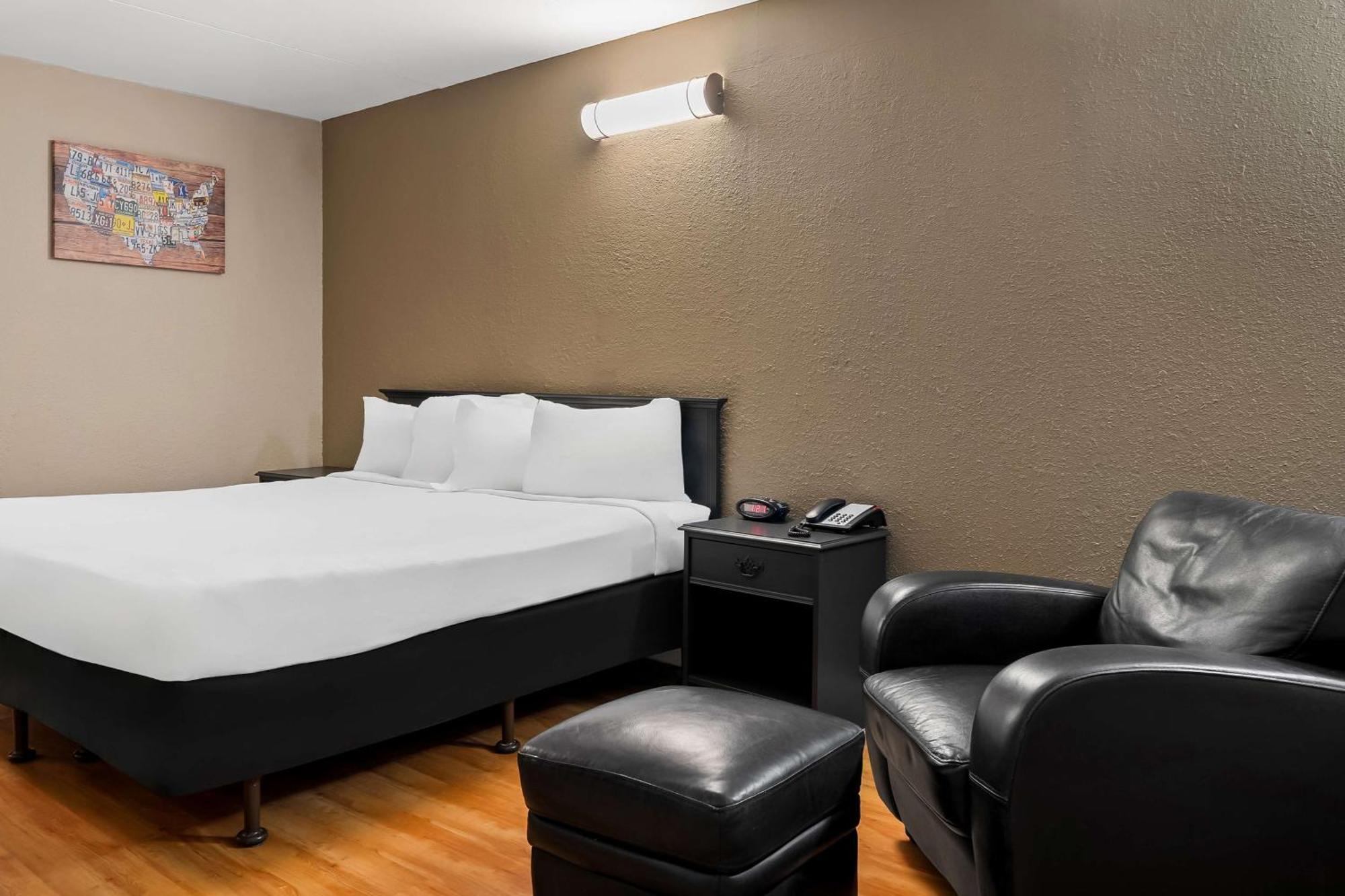 Hotel Econo 3*
